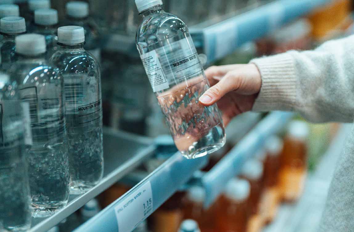 Confirman Que El Agua Embotellada Posee Cerca De 250 000 Partículas De Nanoplásticos La Mañana